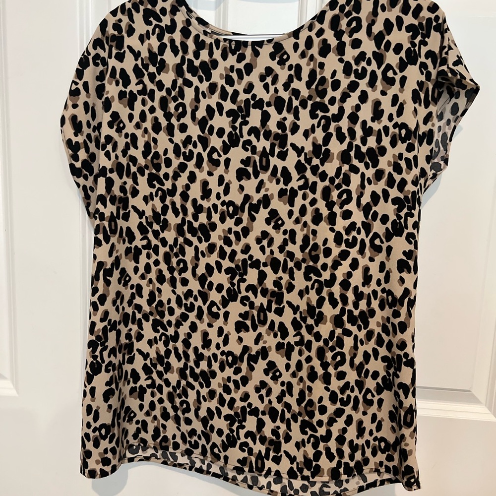 Halogen Leopard dolman top NWOT
